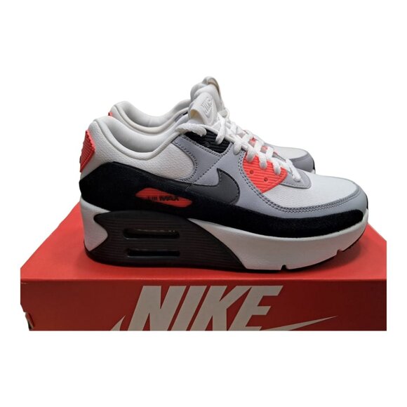 New Nike Women's Air Max 90 LV8 Sneaker - White/Black/Grey - Size: 8 ( 25 CM) - Picture 6 of 16